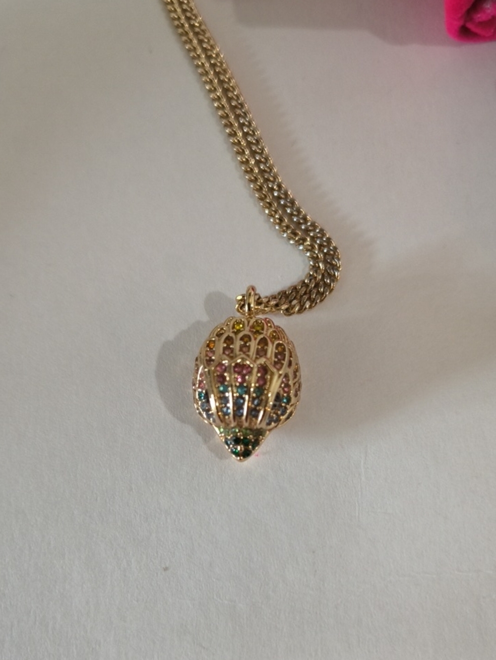 Kurt Geiger Gold Eagle HeadNecklace and Stud Earrings with Pink and Teal Pouches - Picture 8 of 9